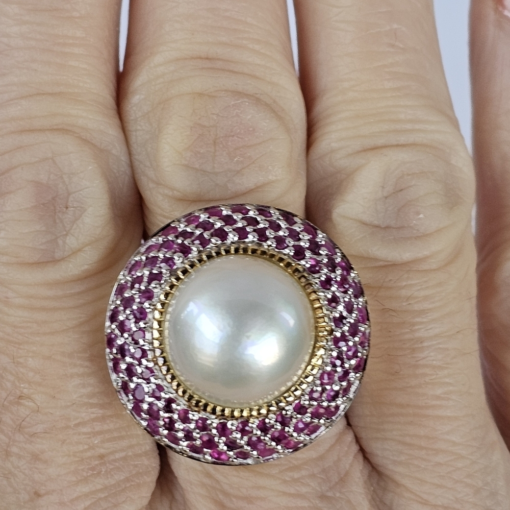 Genuine Cultured Pearl & Rubies in Sterling Silver Ring. Size 7 - Picture 8 of 9